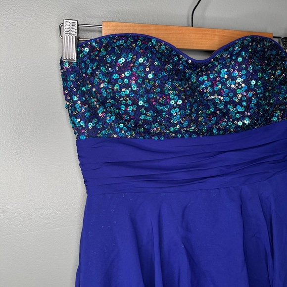 Hailey Logan by Adrianna Papell Juniors Hilo with Multi Sequin Dress - Picture 5 of 12